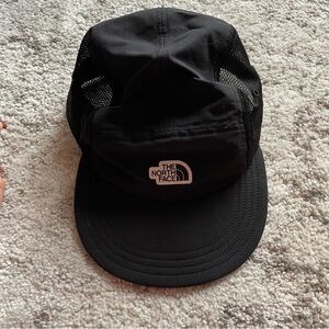 North Face Five Panel Hat 🧢